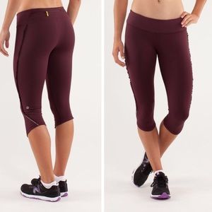 Size 8. Lululemon Women’sCrop Workout Pant